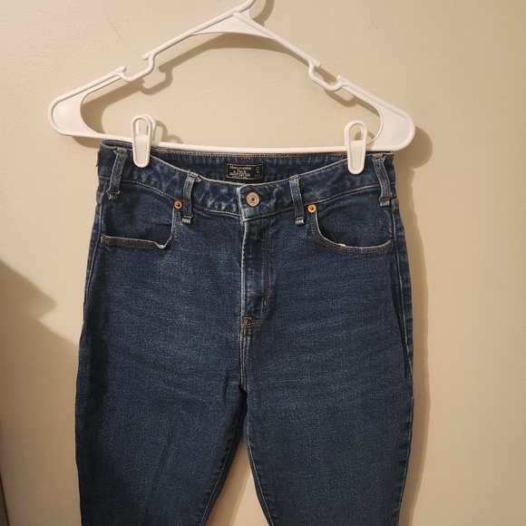 Abercrombie & Fitch Simone High Rise Ankle Flare Jeans. - Picture 3 of 8